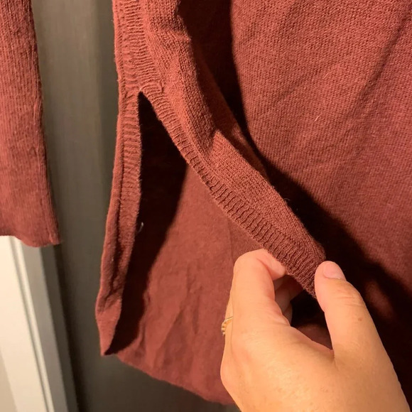 Quinn burgundy sweater - Picture 6 of 8
